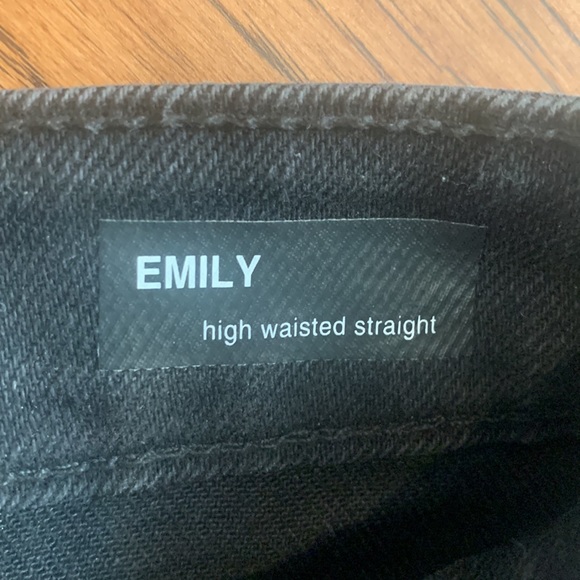 ONLY Emily - High Waisted Straight Cropped Jeans - Picture 5 of 6